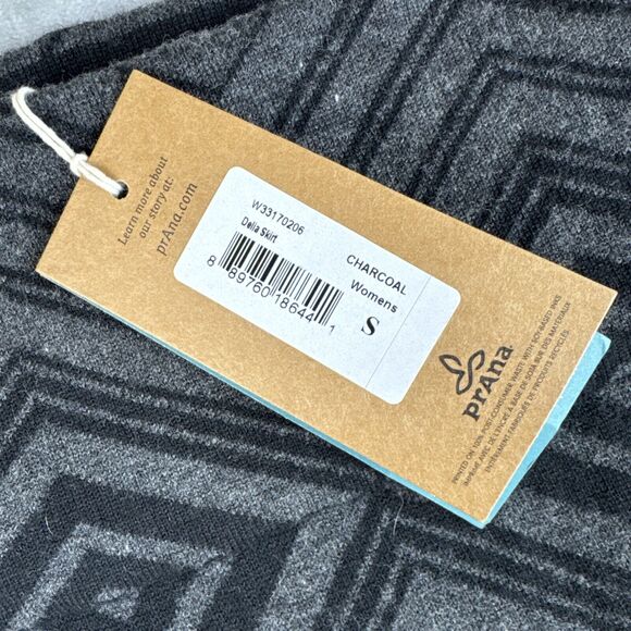 NWT prAna Delia Mini Skirt Women's S Gray Black V Pattern Wool Blend (1081) - Picture 2 of 8